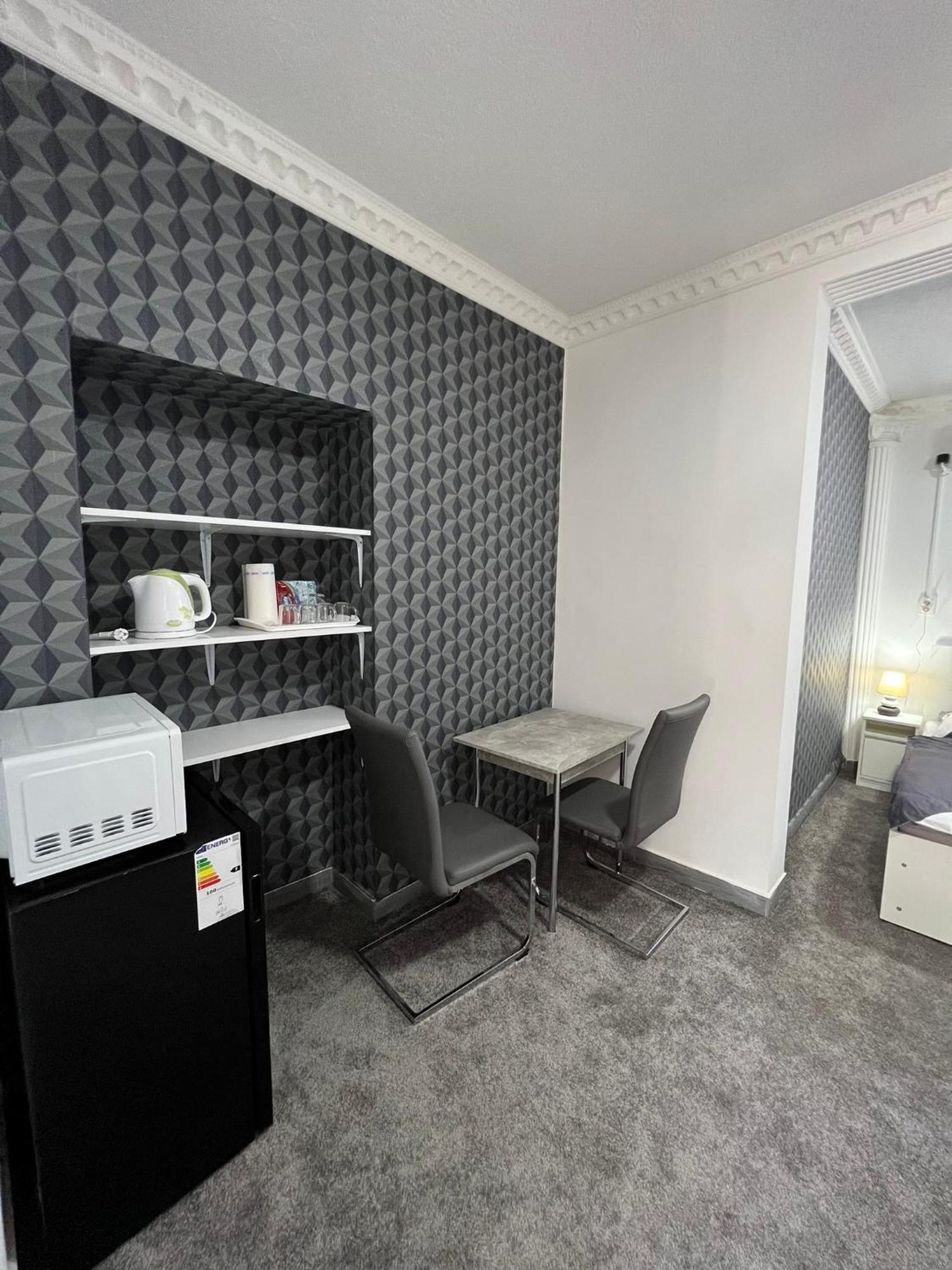 Adel Apartman Kisujszallas Esterno foto